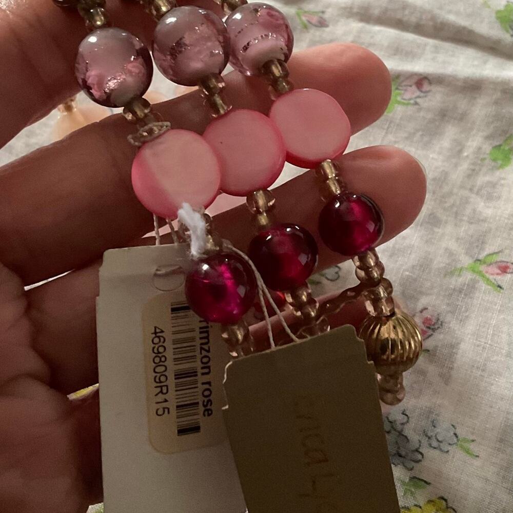 NWT Erica Lyons 3 Strand Attached Beaded Bracelet  Crimson Rose  Stretchy - Picture 4 of 4